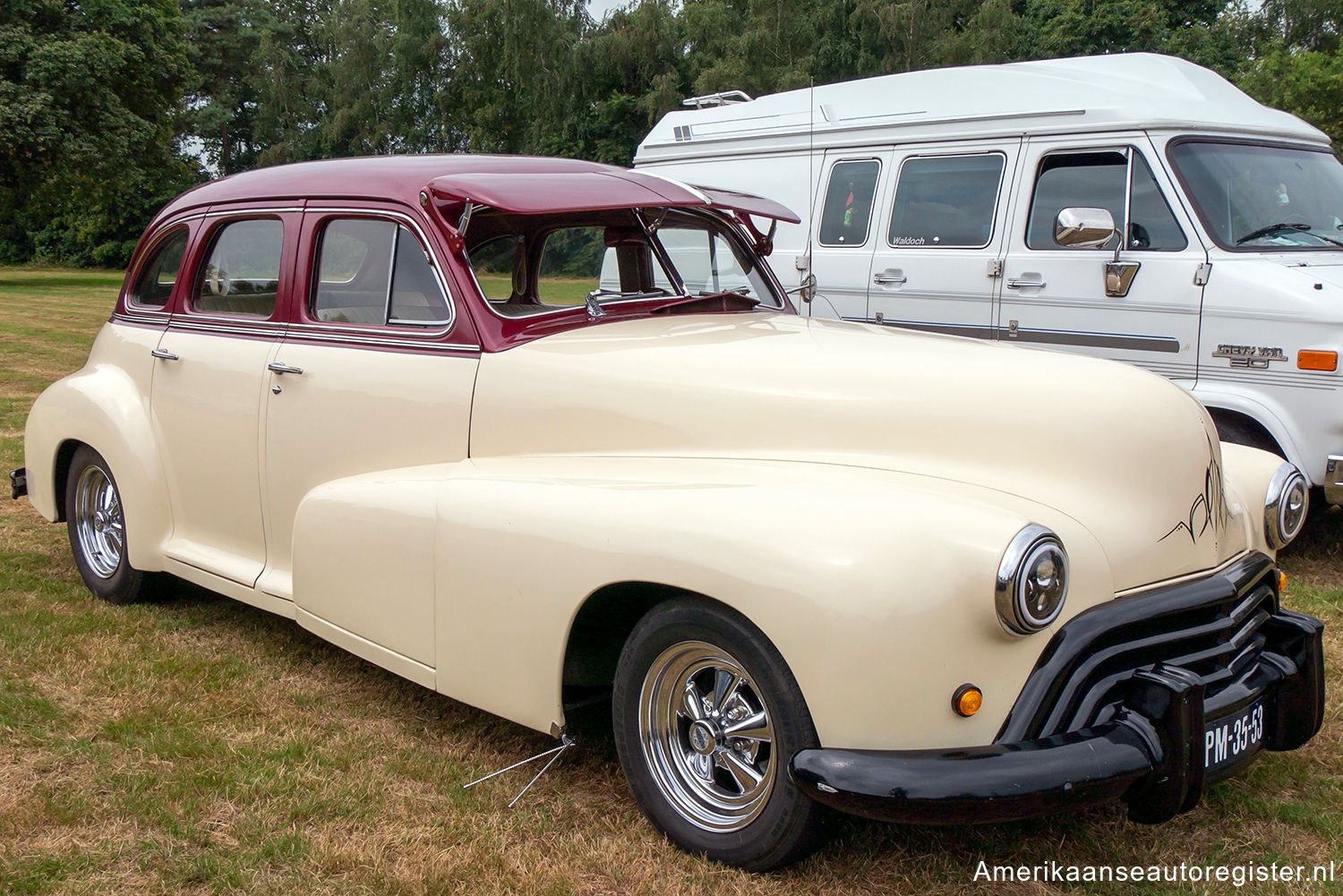 Kustom Oldsmobile Series 60 uit 1947